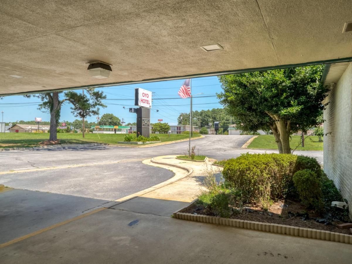 Oyo Hotel Battleboro Exterior foto